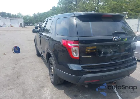 2015 Ford Police Interceptor z USA, uszkodzony, nr VIN 1FM5K8AR8FGC66681